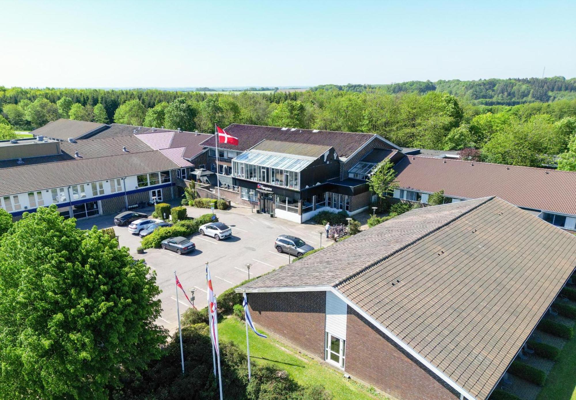 Hotel Pejsegaarden Brædstrup Екстериор снимка